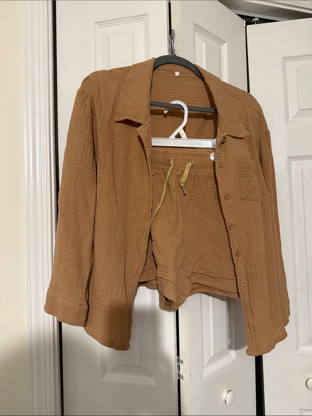 Women's Textured Button-Up Jacket and Shorts Set - Brown